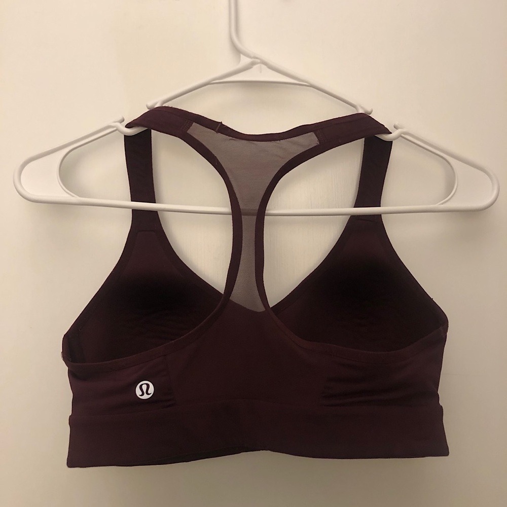Lululemon sports bra